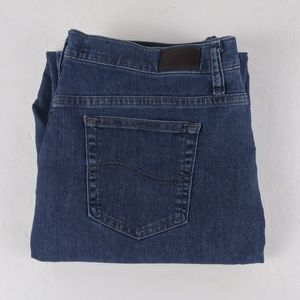 Lee relaxed blue jeans women size 18 Long